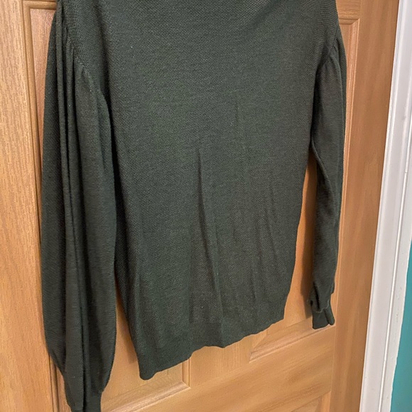 American Eagle Sweater - Picture 2 of 4